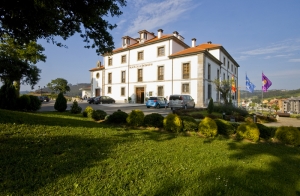 Asturias: Alojamiento + circuito termal + masaje para 2